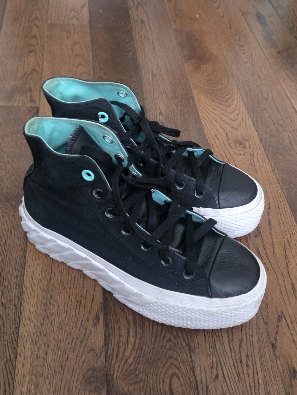 Converse CTAS Lift 2X HI Platform Sneakers In Black/ Teal Size 7.5 Style 571675C
